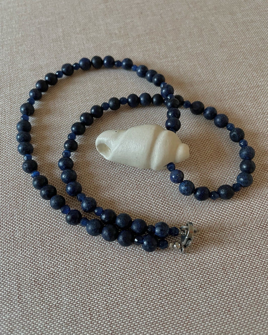 Ultramar collar