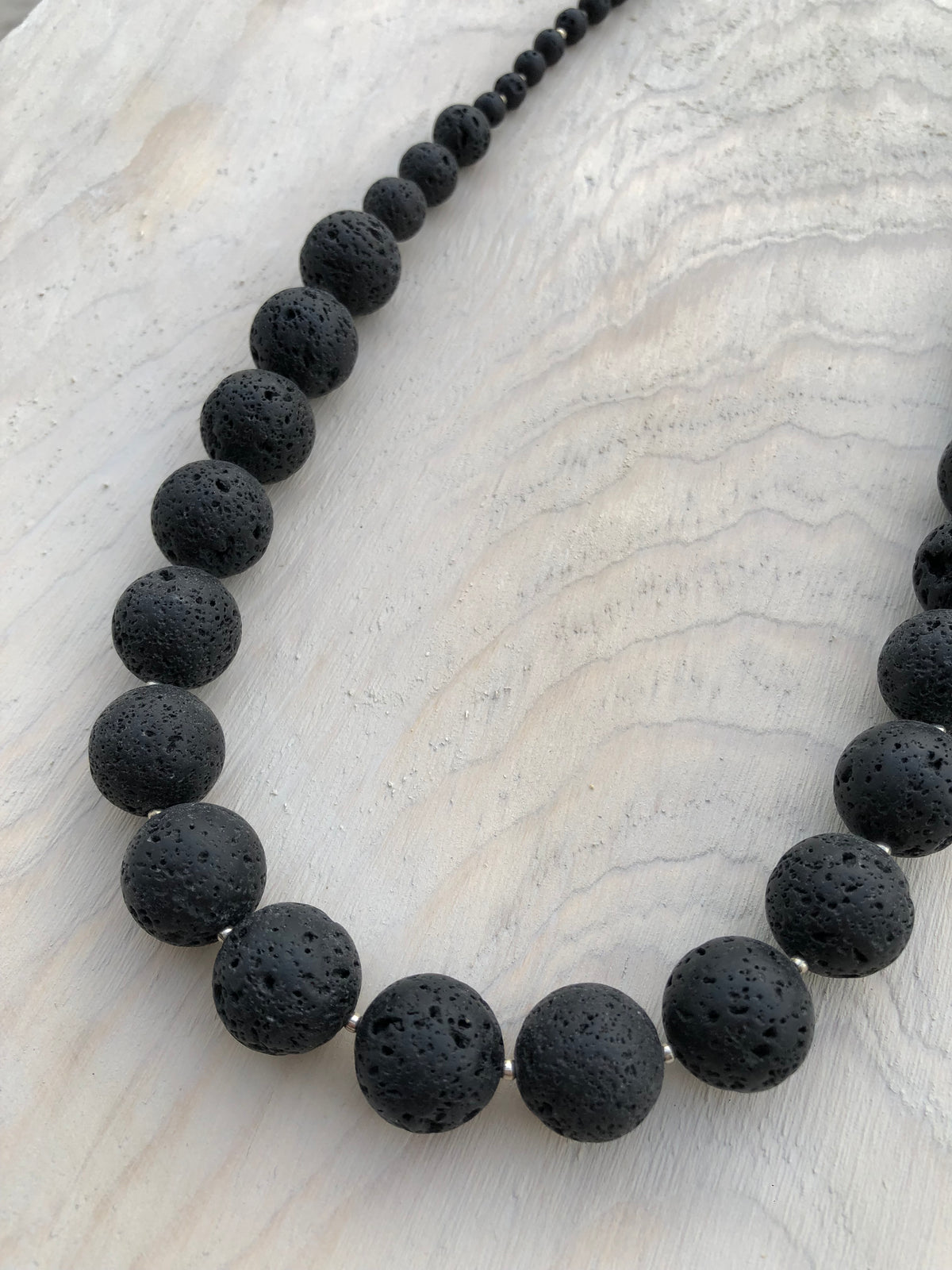 Collar Piedra Volcánica