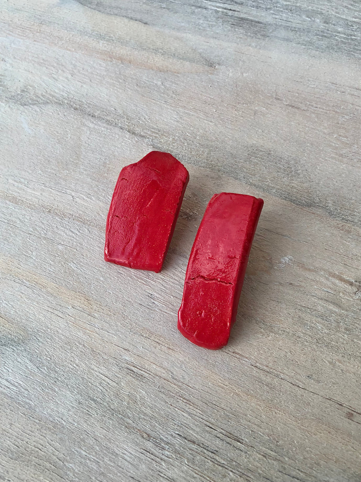 Aretes Roto Rojo