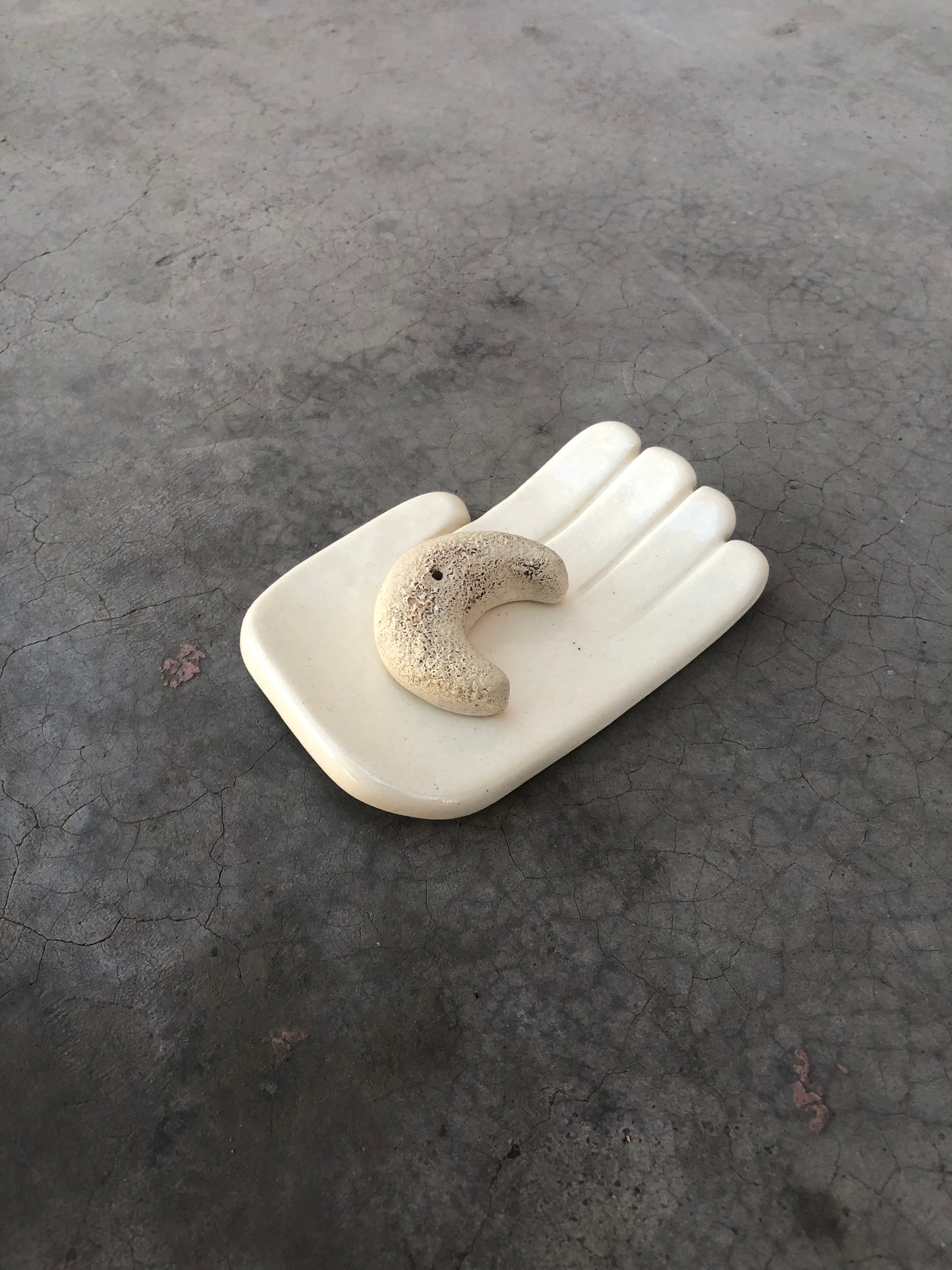 Luna menguante portainciensos